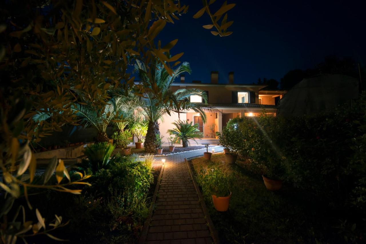Villa Alida Casa Vacanze Фолиньо Экстерьер фото